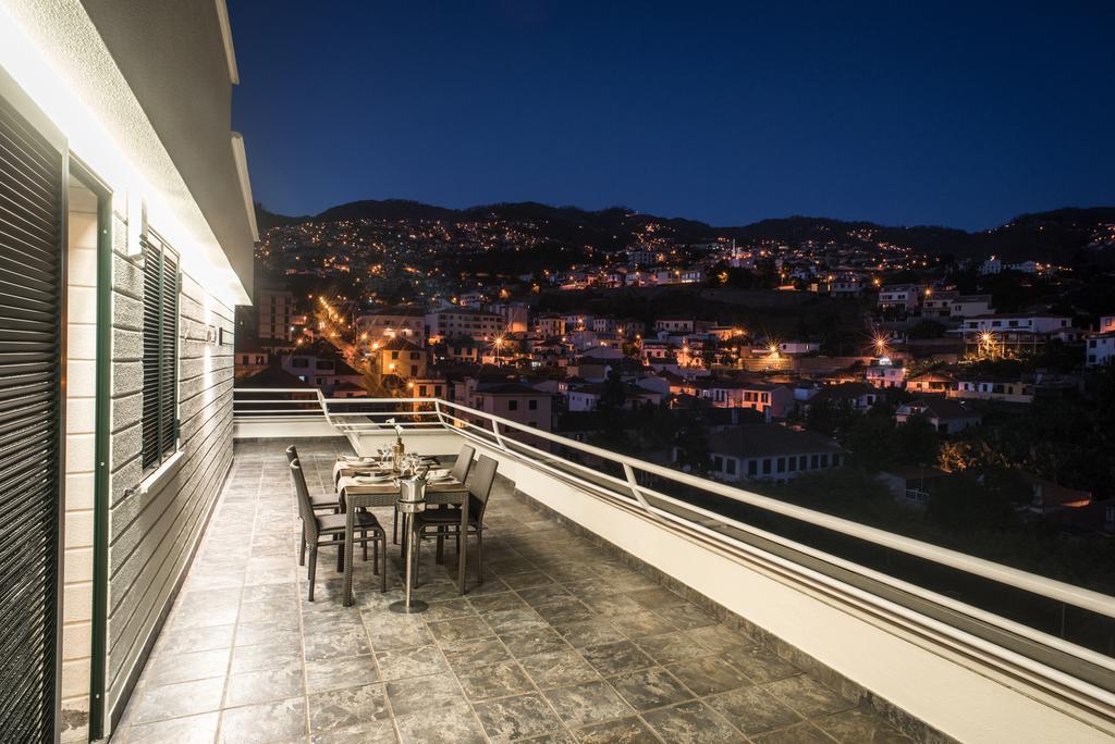 Arts In Penthouse Apartments Til Sol Funchal  Extérieur photo